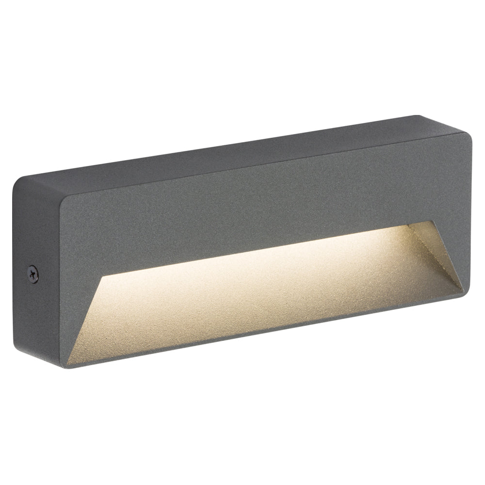 Outdoor Pathway & Step Lighting