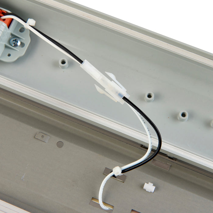 Saxby 103264 LED Anti-Corrosive batten 4000K 6FT High Lumen EM EM IP65 57W Frosted pc 57W LED module (SMD 2835) Cool White - westbasedirect.com