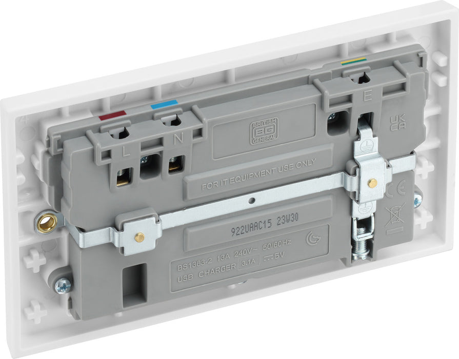 BG 922UAAC15 White Square Edge 13A Double Socket + 2xUSB A +1xUSB C(15W) - westbasedirect.com