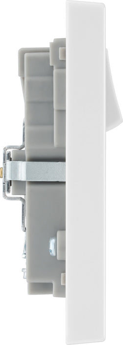 BG 922UAC22 White Square Edge 13A Double Switched Power Socket + USB A+C (22W) - westbasedirect.com
