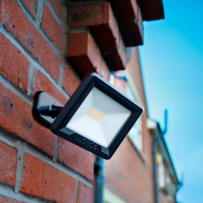 Luceco EFLD10B40-06 10W Essence Security Non-PIR Floodlight with Ball Joint 1m Cable - Black - westbasedirect.com