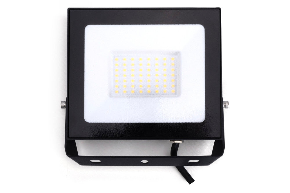 Integral ILFLE007 Compact Slim Floodlight 50W 5000Lm 3000K 120 Beam 100Lm/W IP65 IK08 Black - westbasedirect.com