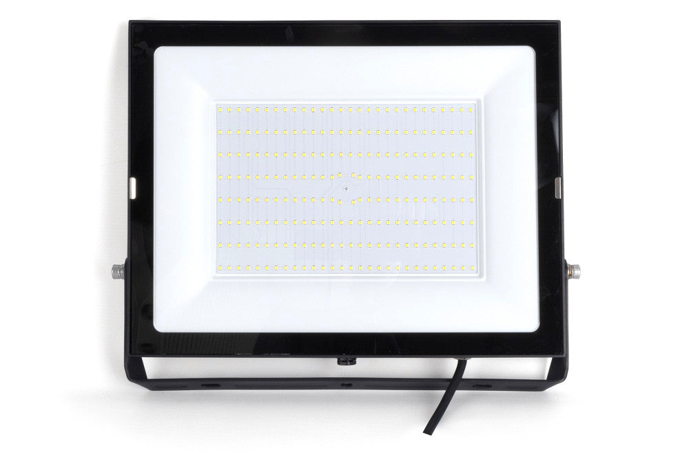 Integral ILFLE027 Compact Slim Floodlight 200W 20000Lm 4000K 120 Beam 100Lm/W IP65 IK08 Black - westbasedirect.com