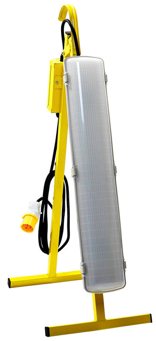 Luceco LSLPL261V Site 110V Plasterers 30W Plug Out - westbasedirect.com