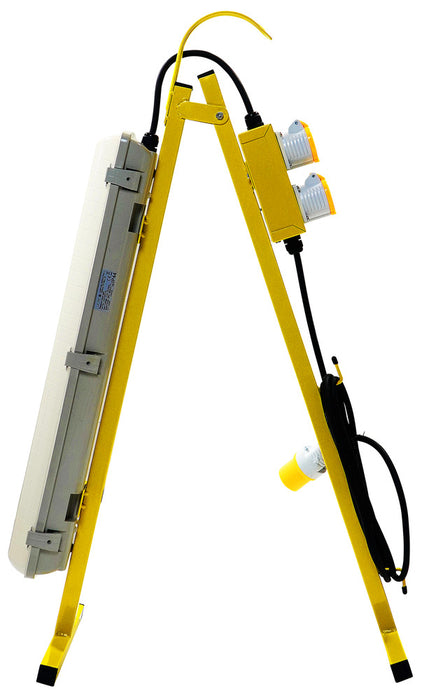 Luceco LSLPL261V Site 110V Plasterers 30W Plug Out - westbasedirect.com