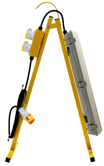 Luceco LSLPL261V Site 110V Plasterers 30W Plug Out - westbasedirect.com