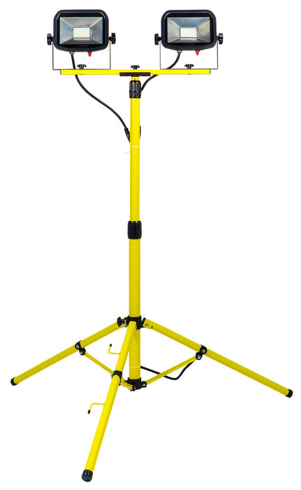 Luceco LSLTTW2181V Site 110V Twin Head Tripod Work Light 2x1800lm 2x22W - westbasedirect.com