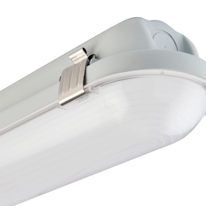Saxby 103259 LED Anti-Corrosive batten 4000K 4FT EM EM IP65 19W Frosted pc 19W LED module (SMD 2835) Cool White - westbasedirect.com