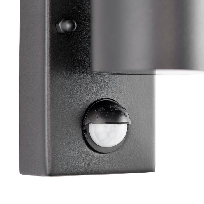 Saxby 121027 Scope GU10 IP65 Aluminium Fixed Single Wall Light with PIR & Photocell - Matt Black (Lamp Not Included)