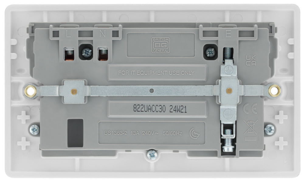 BG 822UACC30 White Round Edge 13A Double Socket + 2xUSB C +1xUSB A(30W)