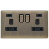 Selectric 5MPLUS-668 5M-PLUS Screwless 2 Gang 13A Switched Socket Outlet with 2x USB Type-C (3A) - Antique Brass, Black Insert