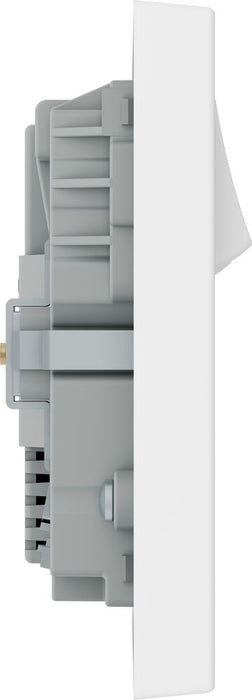 BG 922UCC22 White Square Edge 13A Double Switched Power Socket + 2xUSB-C (22W)