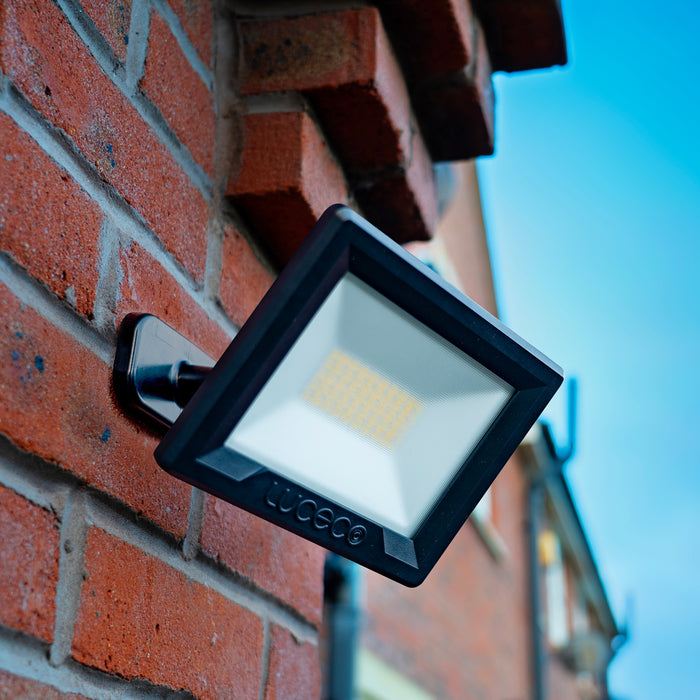 Luceco EFLD30B40-06 30W Essence Security Non-PIR Floodlight with Ball Joint 1m Cable - Black - westbasedirect.com