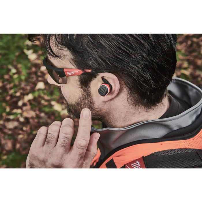 Milwaukee 4933478750 L4RLEPB-301 Rechargeable Bluetooth Earplugs