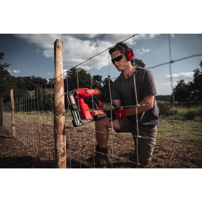 Milwaukee M18FFUS-0C 18V FUEL Brushless Fencing Utility Stapler with Case - Bare Unit - westbasedirect.com