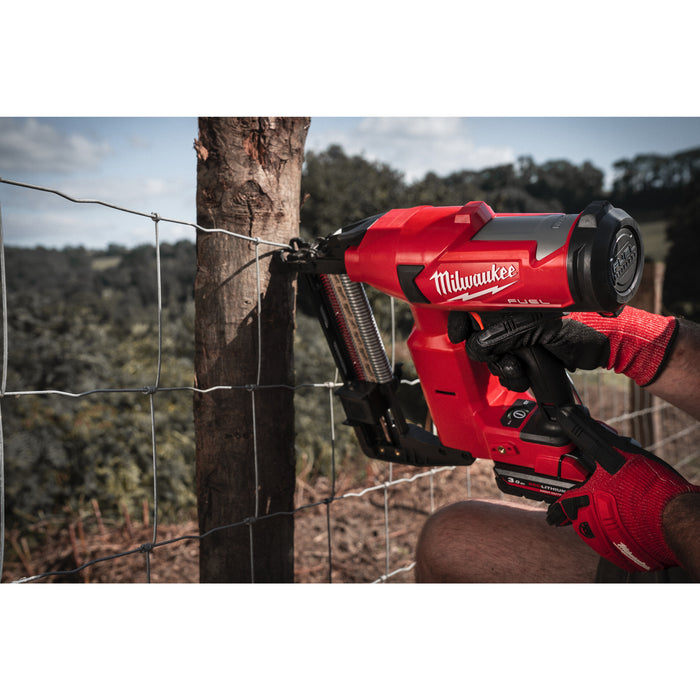 Milwaukee M18FFUS-0C 18V FUEL Brushless Fencing Utility Stapler with Case - Bare Unit - westbasedirect.com