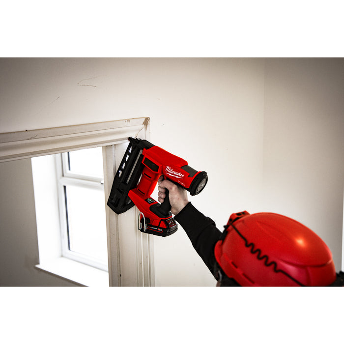 Milwaukee M18FN16GS-0X 18V FUEL Brushless 16 GA Straight Finish Nailer with Case - Bare Unit - westbasedirect.com