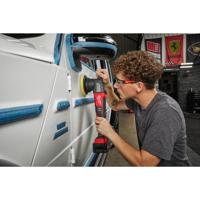 Milwaukee M18FROP15-502X 18V FUEL Random Orbital Polisher with 15mm Stroke, 2x 5.0Ah Batteries, Charger & Case