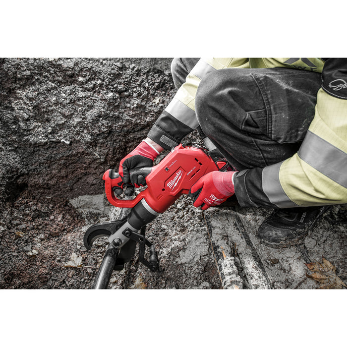 Milwaukee M18HCC75R-502C 18V FORCE LOGIC Hydraulic Remote Underground Cable Cutter, 2x 5.0Ah Batteries, Charger & Case