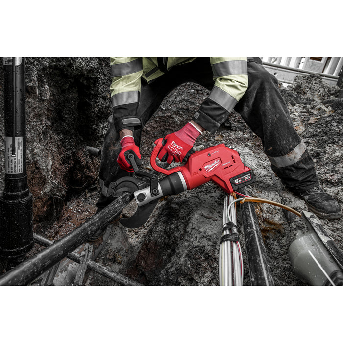 Milwaukee M18HCC75R-502C 18V FORCE LOGIC Hydraulic Remote Underground Cable Cutter, 2x 5.0Ah Batteries, Charger & Case