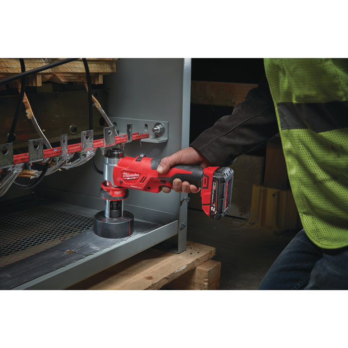 Milwaukee M18HKP-201CA 18V FORCE LOGIC Hydraulic Knockout Punch with Dies, 1x 2.0Ah Battery, Charger & Case
