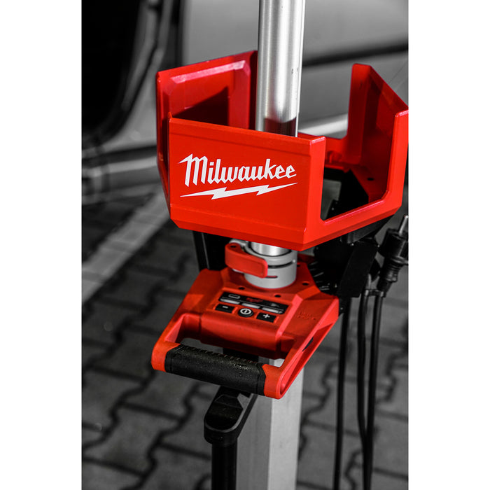 Milwaukee M18HOSALC-0 18V TRUEVIEW High Output Stand Area Light Charger - Bare Unit