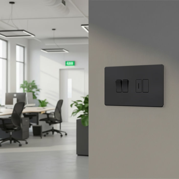 BG GridLite MFFB4 Flatplate Screwless 4G Grid Front Plate - Matt Black