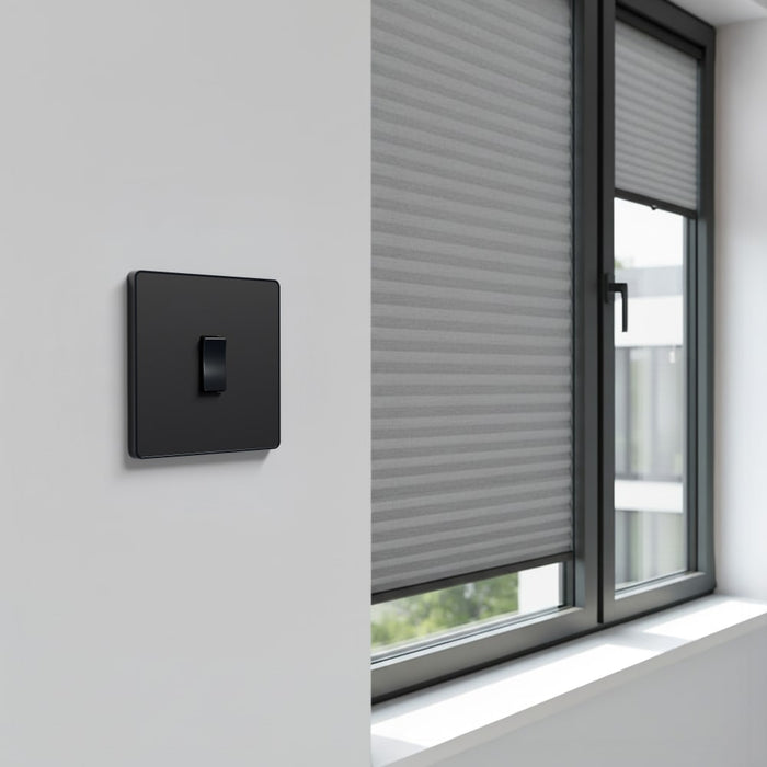 BG GridLite MPCDB12C Evolve 20A SP 2-Way (Centre Off) Switch Module - Black