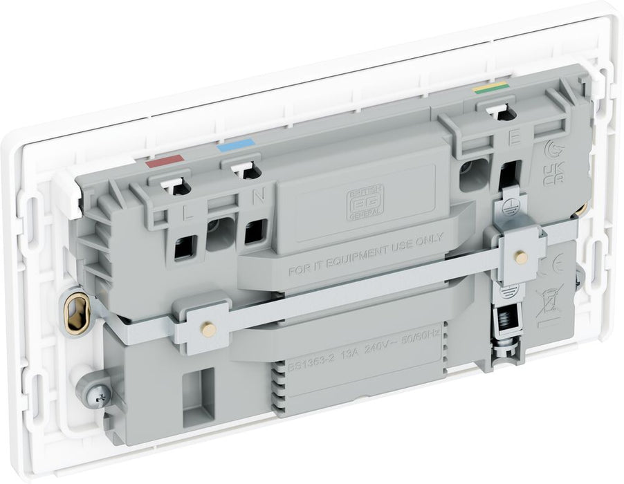 BG Evolve PCDCL22UCC22W 13A Double Switched Power Socket + 2xUSB-C (22W) - Pearlescent White (White)
