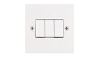 Deta Vimark VS1205 White Moulded Square Edge 3 Gang 2 Way 10AX Plate Switch