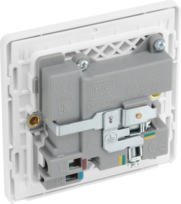 BG Evolve PCDCL21U2W 13A Single Switched Power Socket + 2xUSB(2.1A) - Pearlescent White (White) - westbasedirect.com